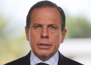 Doria volta atrás e mantém candidatura à Presidência