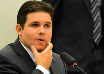 Republicanos tentam emplacar vice na chapa de João Azevedo