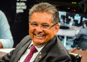 Republicanos tentam emplacar vice na chapa de João Azevedo
