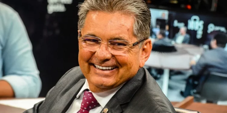 Republicanos tentam emplacar vice na chapa de João Azevedo