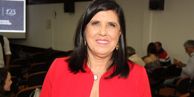 Lígia Feliciano mantém pré-candidatura ao Governo do Estado