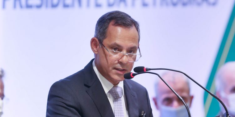 Nada mudou! Novo presidente da Petrobrás defende atual política de preços