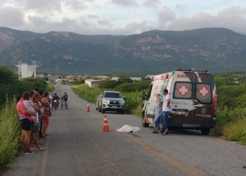 Ex-prefeito morre atropelado por carro de ex-jogador do Botafogo, no Sertão da PB