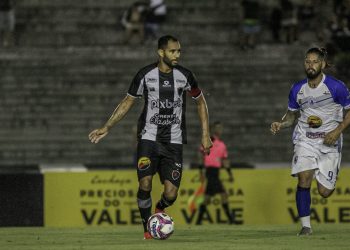 Botafogo e Souza goleiam, mas o 7 a 0 do Belo garantem liderança
