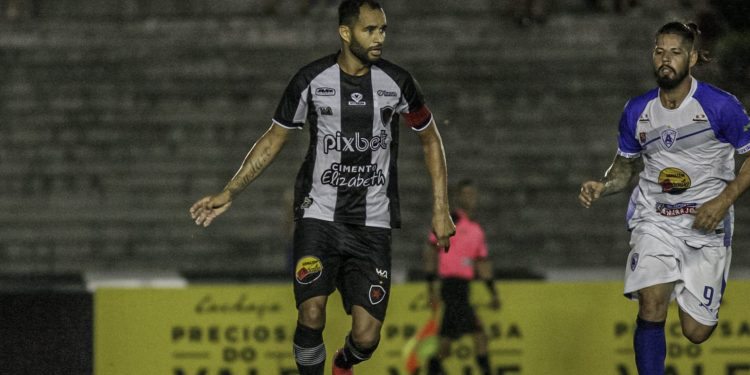 Botafogo e Souza goleiam, mas o 7 a 0 do Belo garantem liderança