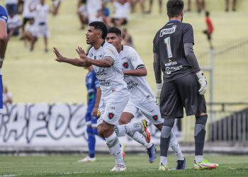 Botafogo-PB vence o Confiança e entra no G8 da Série C
