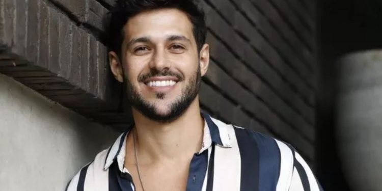 Rodrigo,  ex-BBB22, sofre acidente e está grave no HC