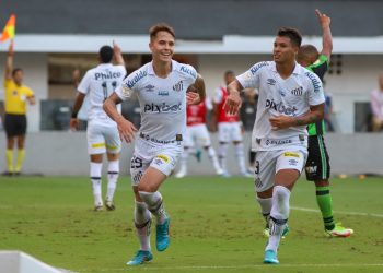 Tropeço de favotiros embola topo tabela do Brasileirão 2022