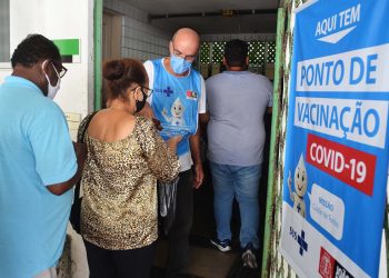 Paralização de enfermeiros afeta vacinação contra Covid em João Pessoa