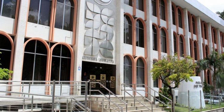 Comissão da AL aprova projeto que obrigada instalação de ciclovia nas rodovias da PB