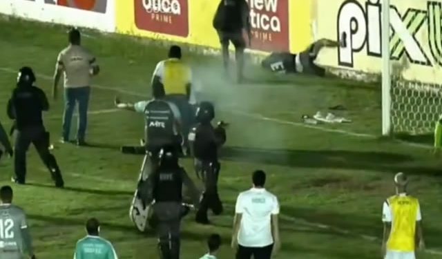 Sousa é punido por invasão de campo e joga com portões fechados na semifinal