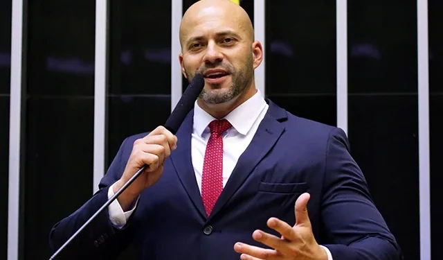 Daniel Silveira é condenado a 8 anos e 9 meses de prisão, além de perda dos direitos políticos