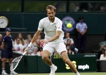 Wimbledon veta tenistas russos e bielorrussos