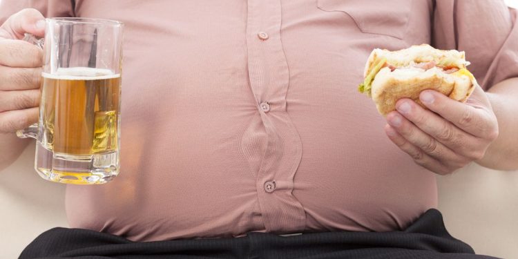 57% dos brasileiros estavam com sobrepeso em 2021