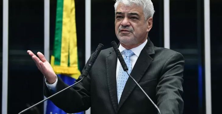 Senadores do PT estão entre os beneficiados pelo “orçamento secreto” de Bolsonaro