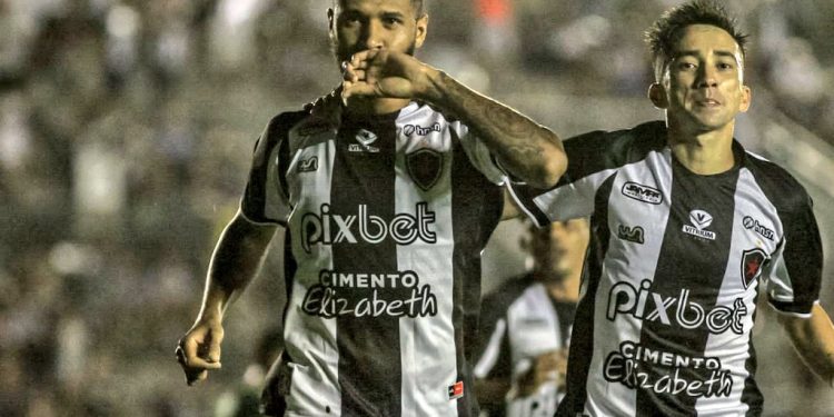 Botafogo-PB vence o Altos-PI e volta ao G8 da Série C do Brasileirão