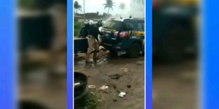 VÍDEO – PRF afasta policiais envolvidos na morte por asfixia de um suspeito, em Sergipe