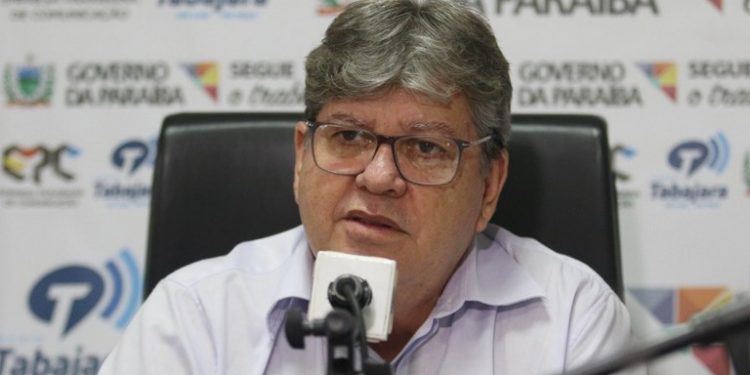 João Azevedo anuncia promoção de 487 policiais civis