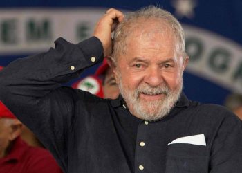 Lula pede desculpa a policiais e deputado PM rebate