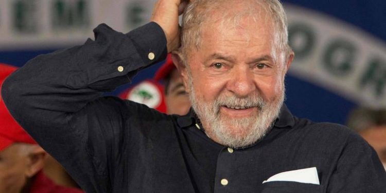 Lula pede desculpa a policiais e deputado PM rebate