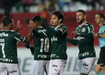 Palmeiras volta a golear o Independiente Petrolero e garante vaga antecipada