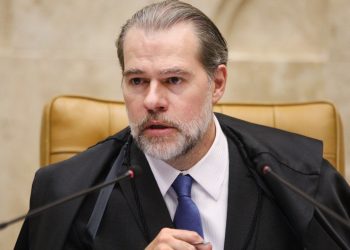 Dias Toffoli barra ação de Bolsonaro contra Alexandre de Moraes