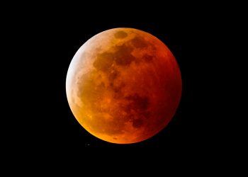 “Lua de Sangue” será vista hoje em todo Brasil