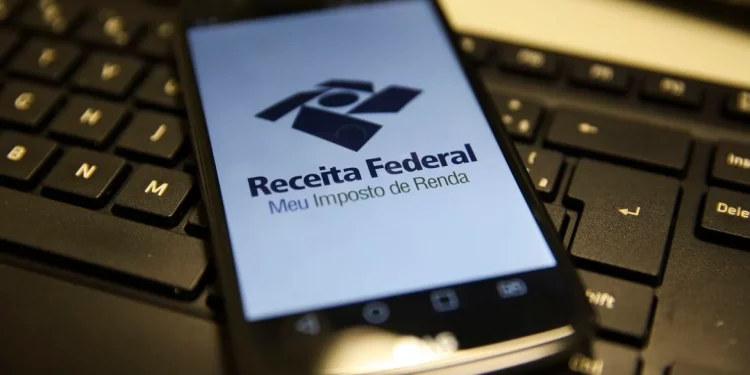 Receita libera hoje (24) consulta ao 1º lote de restituiação do IR 2022