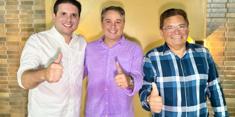 Racha à vista? Republicanos divulgam nota cobrando lealdade de João Azevedo