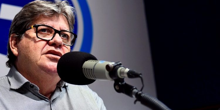 João Azevedo anuncia concurso para a Comunicação do Estado