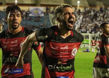 VÍDEO – Campinense bate Confiança de virada, fora de casa e respira na Série C