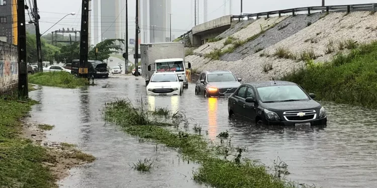 Inmet alerta para chuvas intensas no Rio Grande do Norte e Paraíba