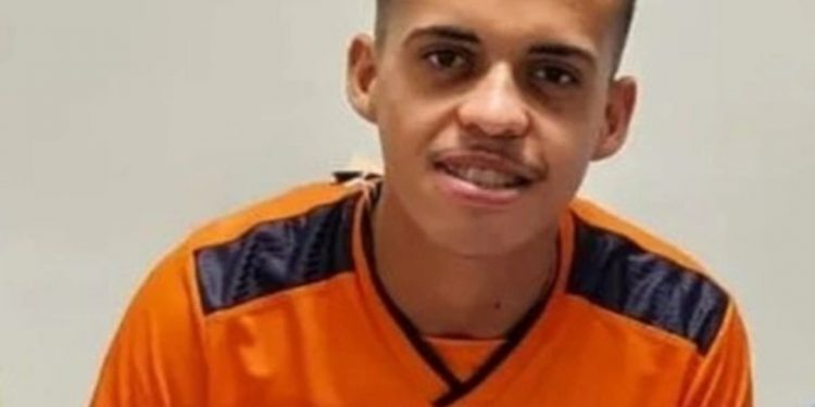 VÍDEO – Estudante esportista é assassinado dentro de escola, em João Pessoa