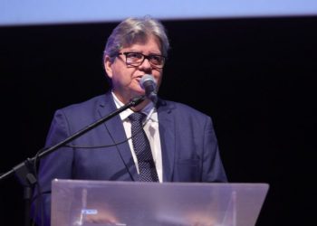 João Azevedo e mais 10 governadores voltam ao STF contra redução do ICMS dos combustíveis