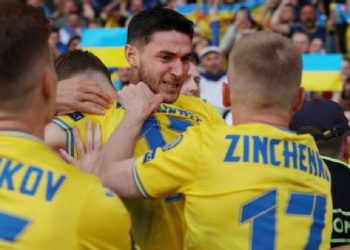 Em meio à guerra, seleção da Ucrânia faz história e pode ir à Copa do Mundo