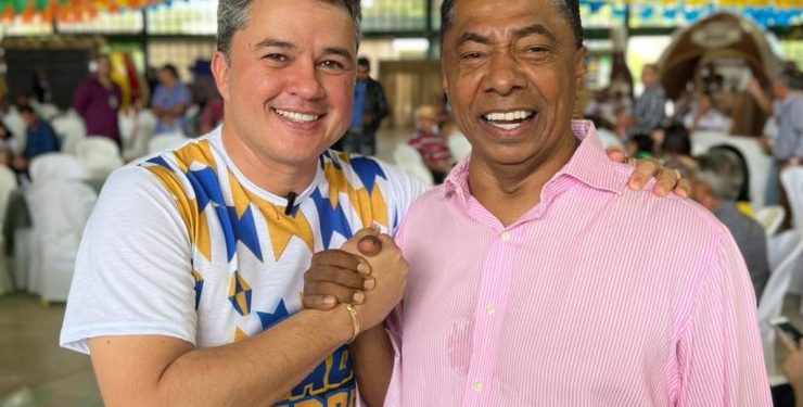 Ao lado de Efraim Filho, Damião Feliciano mostra que ainda tem ‘uma mão’ no PDT