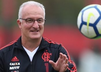 Flamengo oficializa saída de Paulo Sousa e deve acertar com Dorival Júnior