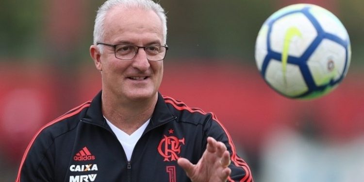 Flamengo oficializa saída de Paulo Sousa e deve acertar com Dorival Júnior