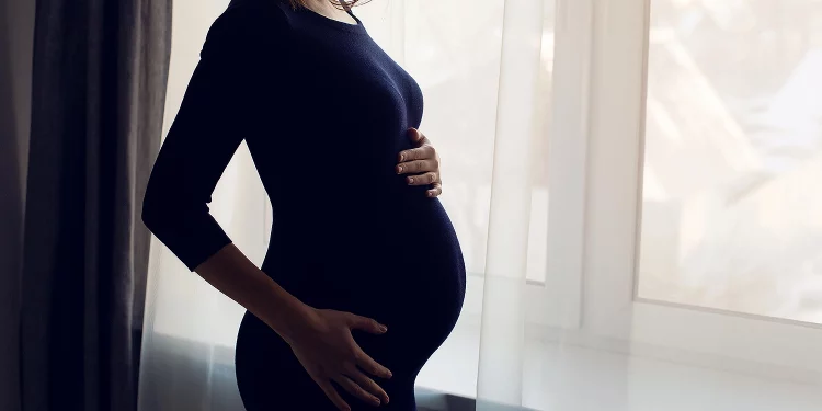 Sancionada Lei estadual que garante a sistência a mães que querem doar filhos
