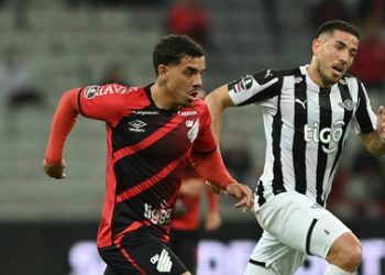 Atlhetico-PR vence, Corinthians e Galo só empatam na abertura das Oitavas da Libertadores