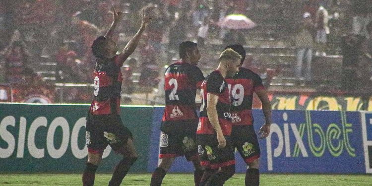 Campinense vence Ferroviário-CE, mas ainda está no Z4