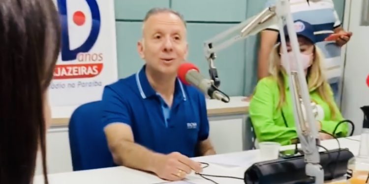 Agnaldo Ribeiro (PP) confirma o sobrinho Lucas como vice de João Azevedo