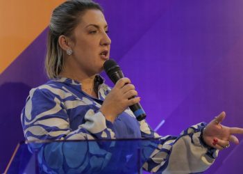 Nova presidente da Caixa disse que vai afastar assessores de Guimarães, acusado de assédio