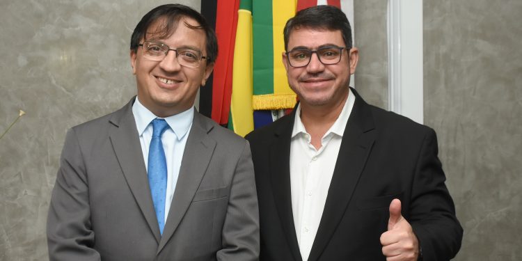 Rinaldo Maranhão (MDB) toma posse na Câmara de João Pessoa