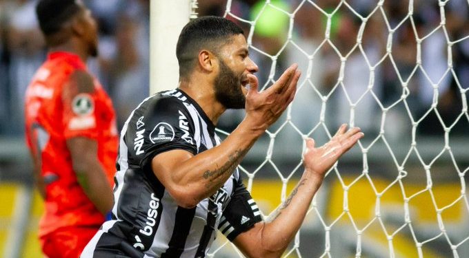 Atlético-MG vence Emelec-EQU e avança na Libertadores