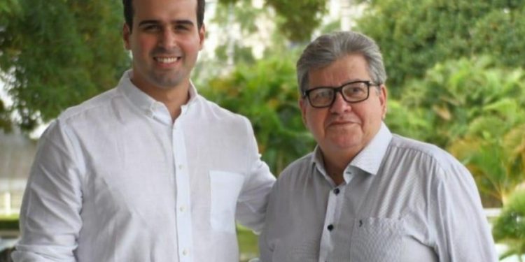 João Azevedo confirma Lucas Ribeiro (PP) como vice