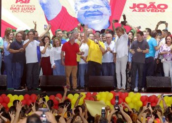 João Azevedo reúne aliados em pontapé inicial da campanha à reeleição