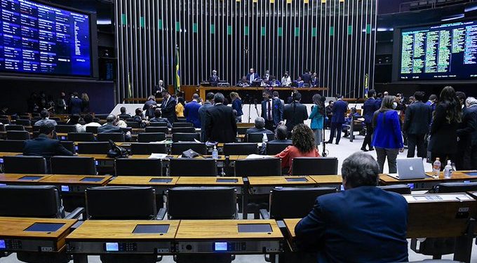 Congresso derruba vetos de Bolsonaro a projetos de R$ 6,65 bilhões para cultura
