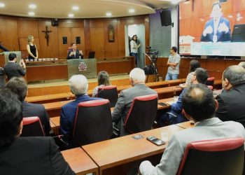 Veneziano chama governadores de “chorões” por irem à Justiça contra corte no ICMS da gasolina