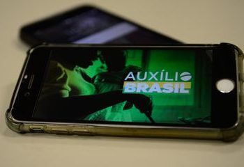 Caixa paga Auxílio Brasil a beneficiários com NIS de final 5